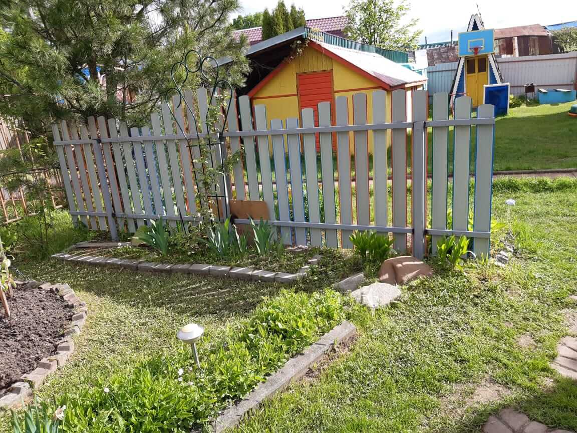 забор из разноцветного штакетника односторонний фото3 в Новороссийске