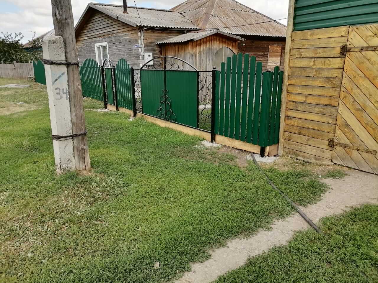 забор из штакетника Зеленый Мох фото2 в Новороссийске