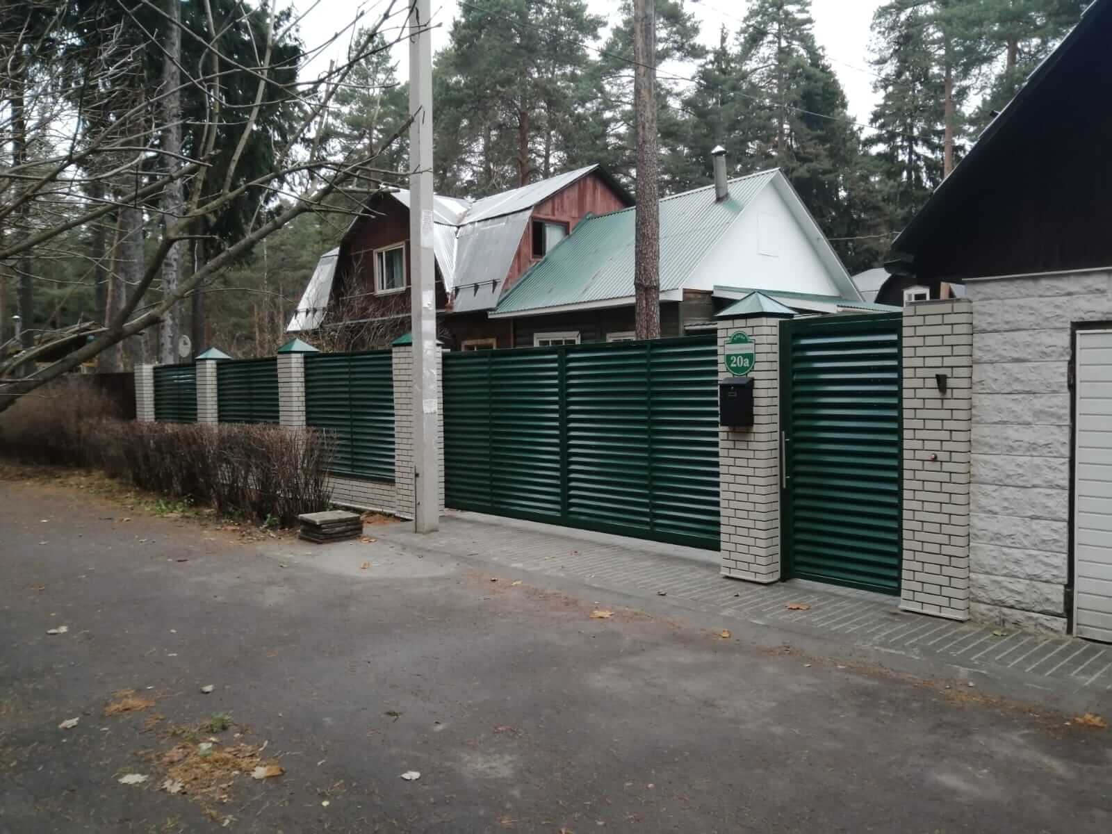 Забор-жалюзи с ламелями ЭКО-Z Зеленый Мох фото1 в Новороссийске