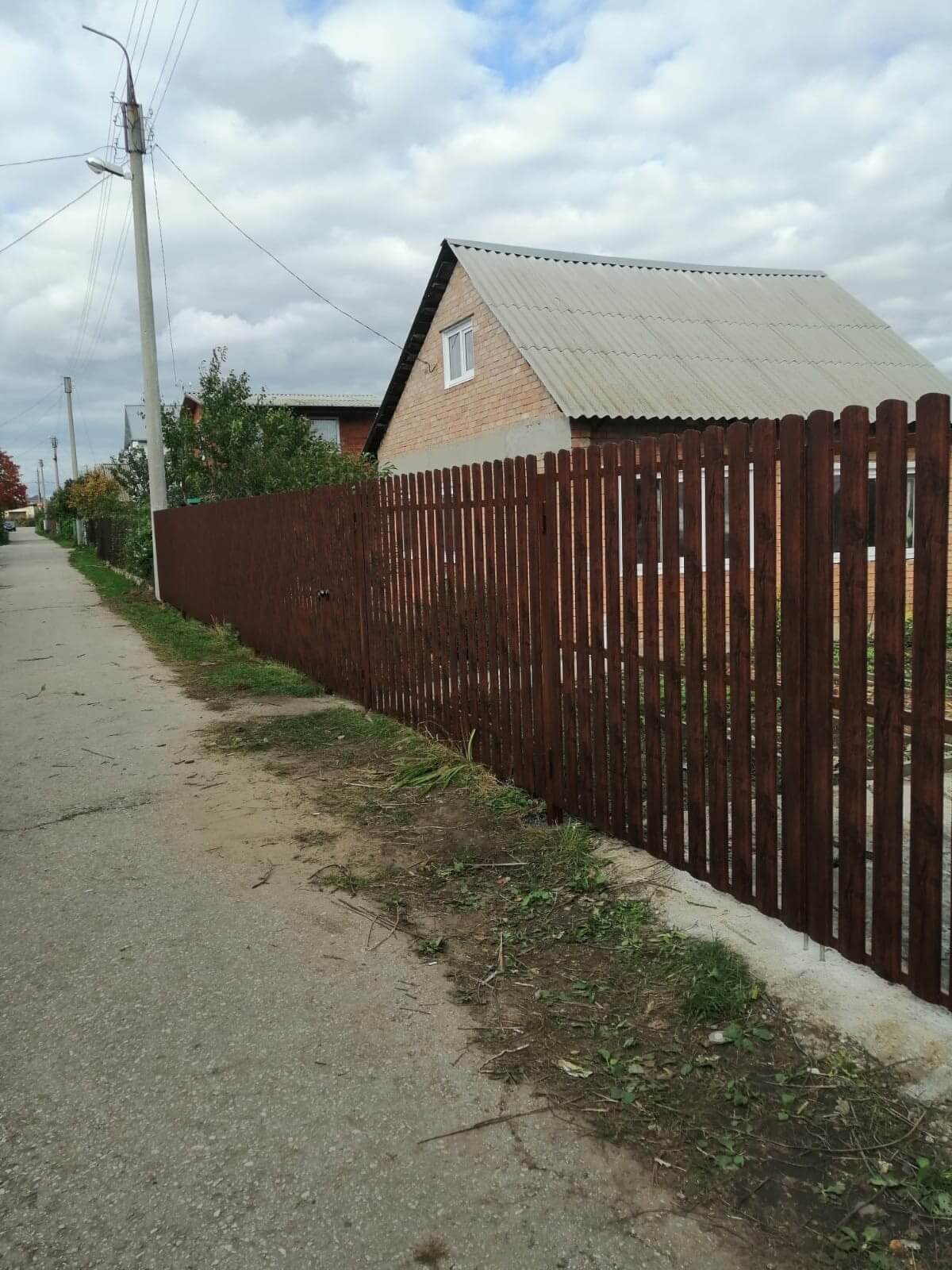 Забор из Евроштакетника 42м в покрытии под дерево SteelArt Античный Дуб фото 3 в Новороссийске