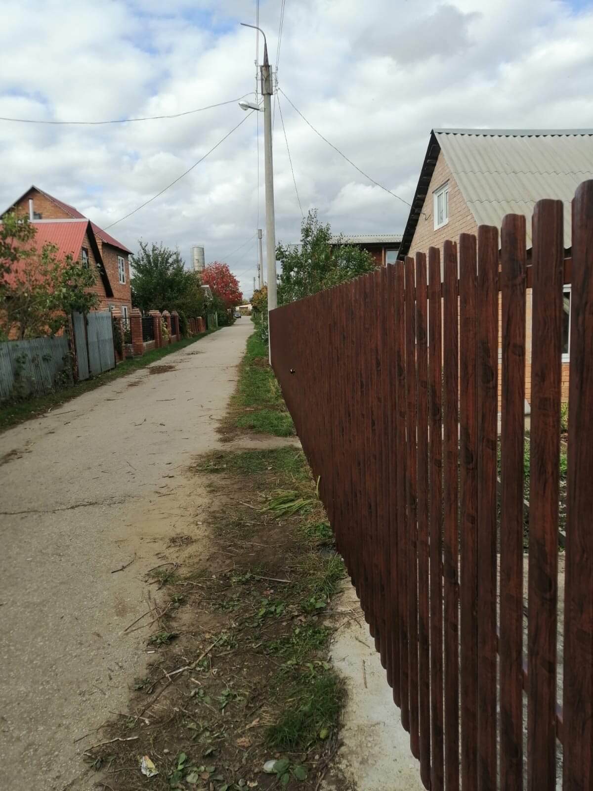 Забор из Евроштакетника 42м в покрытии под дерево SteelArt Античный Дуб фото 1 в Новороссийске