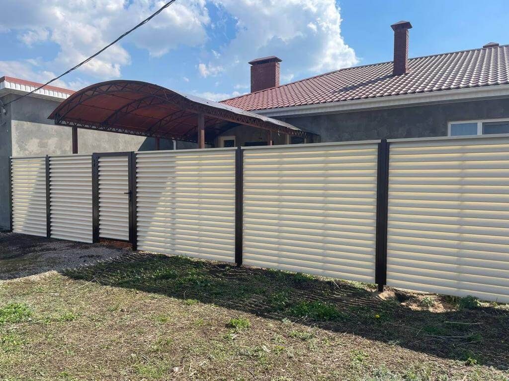 Забор из ламелей Еврожалюзи 25м RAL1015/1015 Слоновая Кость двусторонний фото 5 в Новороссийске