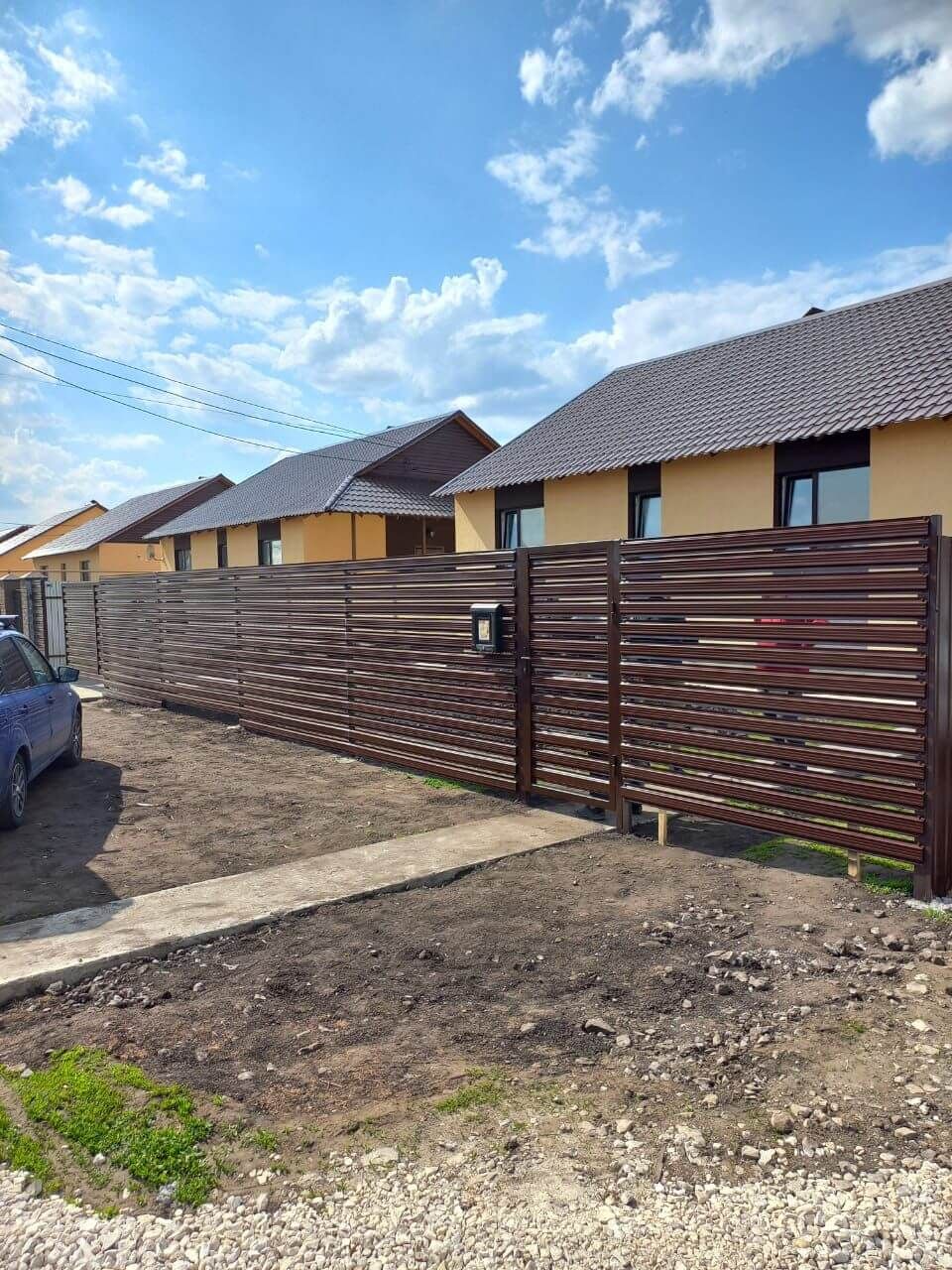 Забор-ранчо из широкого штакетника 24м RAL8017/8017 Шоколад двусторонний в Новороссийске