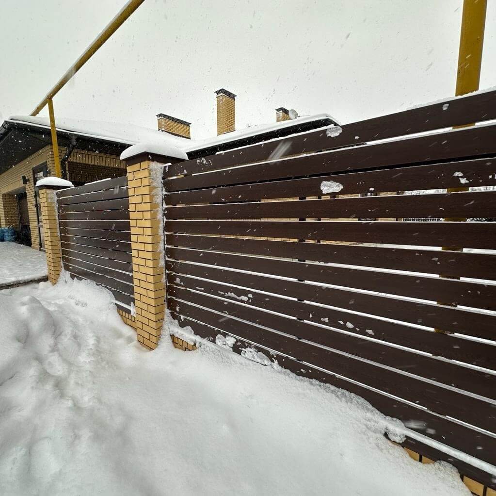 Забор-ранчо из металлопланкена 34м Мореный Дуб Printech в Новороссийске