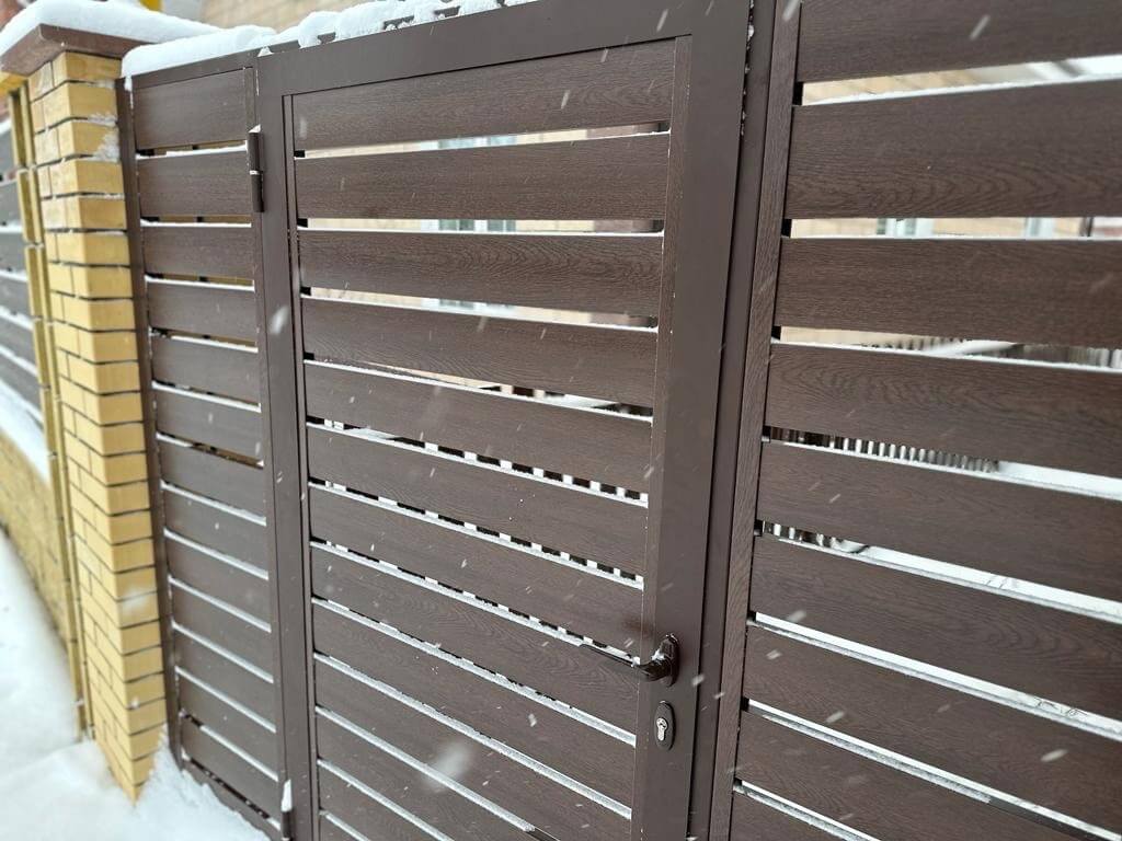 Забор-ранчо из металлопланкена 34м Мореный Дуб Printech фото 1 в Новороссийске