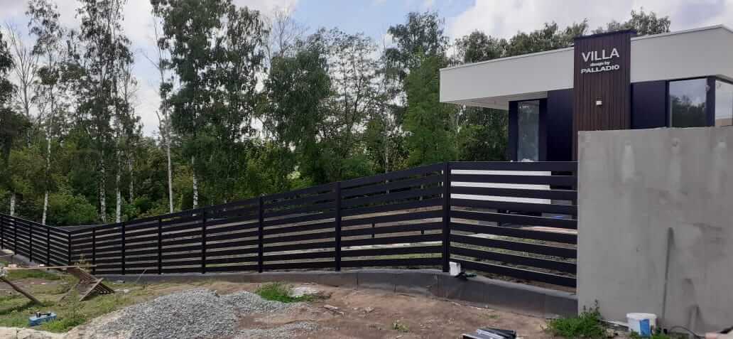 Забор-ранчо из металлопланкена 48м RAL9005 Черный МАТТЕ фото 2 в Новороссийске