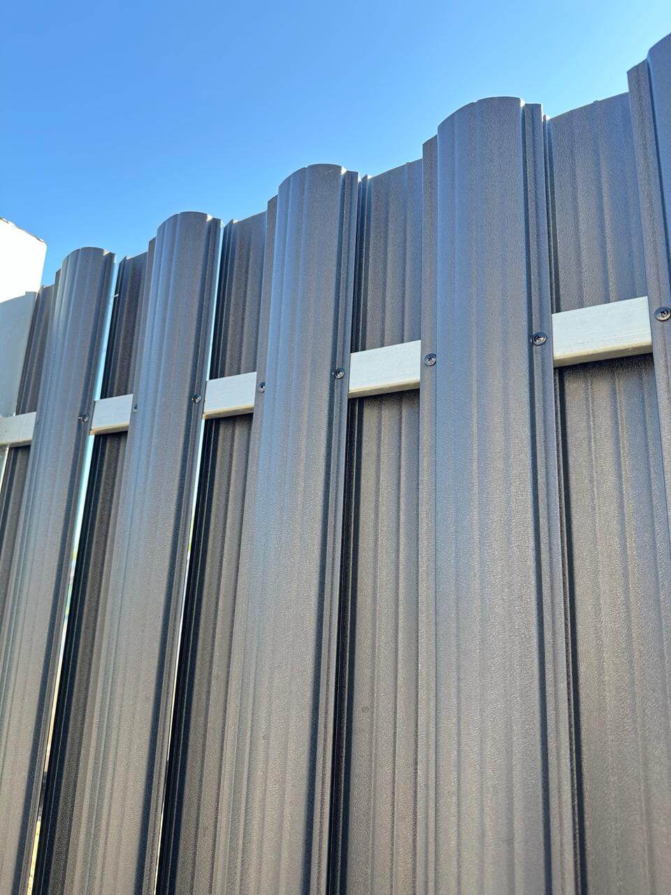 Забор из евроштакетника 34м RAL9005/9005 Черный МАТТЕ двусторонний фото 3 в Новороссийске