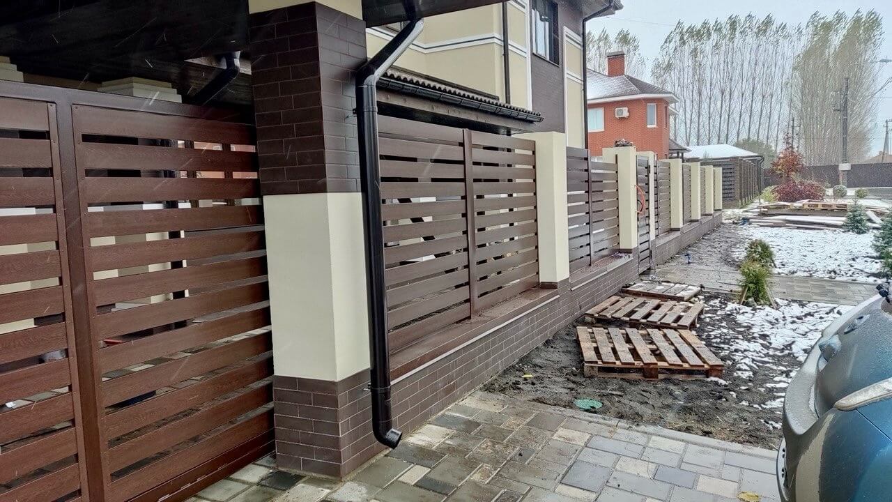 Забор-ранчо из металлопланкена 26м Мореный Дуб Printech фото 2 в Новороссийске