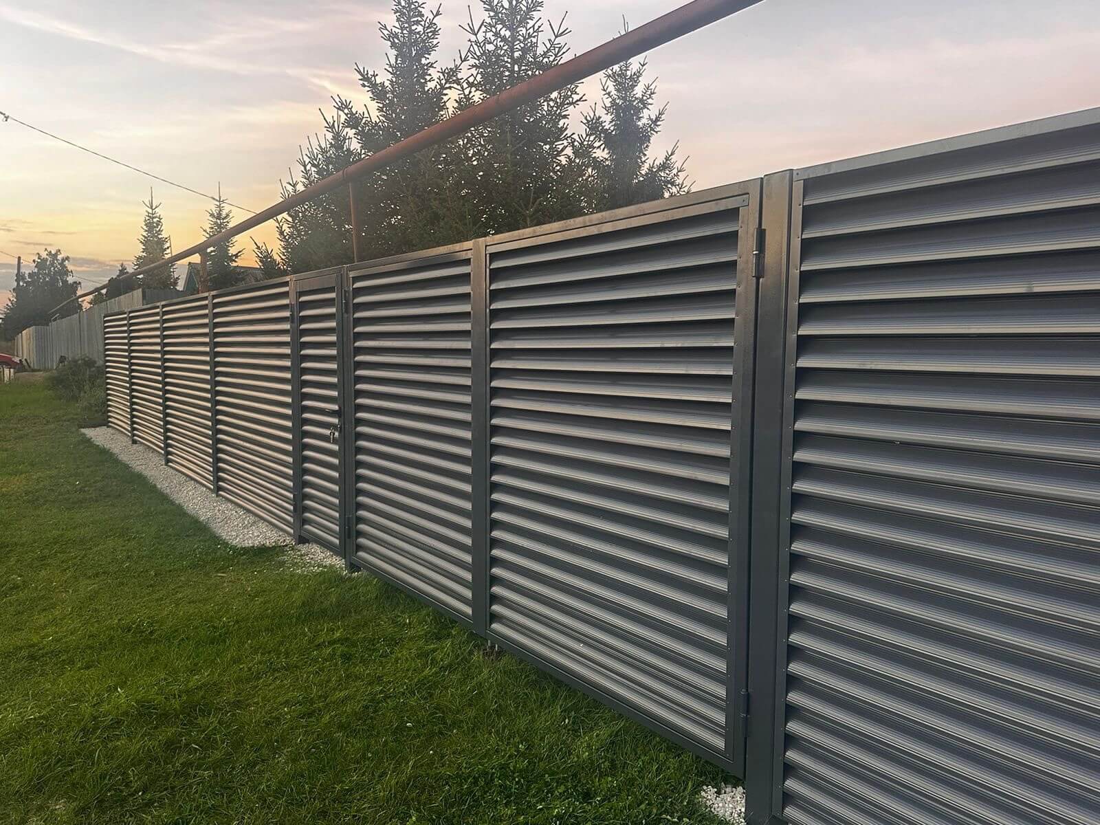 Забор из ламелей Еврожалюзи 26м RAL7024/7024 Серый Графит двусторонний в Новороссийске