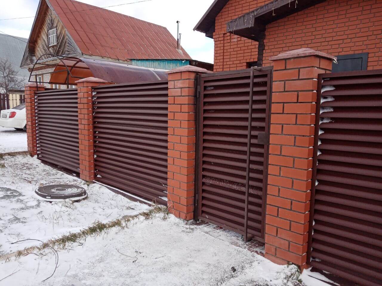 Забор из ламелей еврожалюзи 12м RAL8017/8017 Шоколад двусторонний МАТТЕ фото 2 в Новороссийске