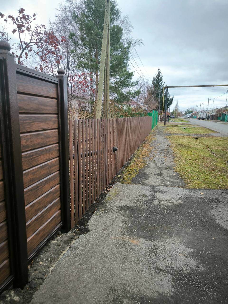 Забор из металлосайдинга Евро-Брус 46м Античное Дерево Принтек фото 3 в Новороссийске