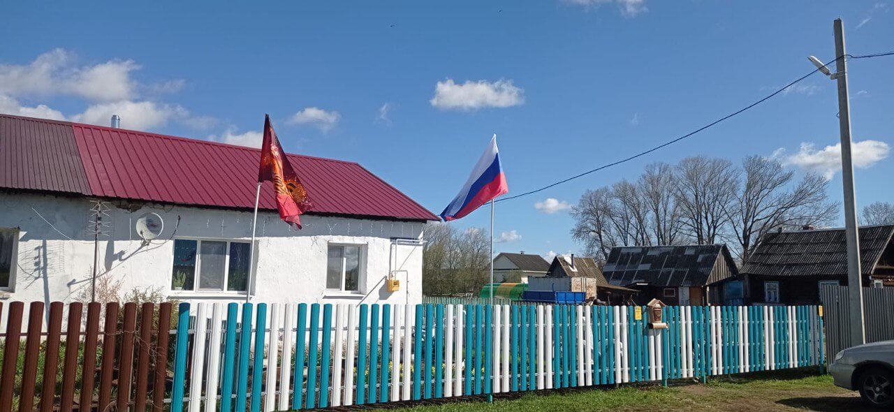 Забор из евроштакетника 16м RAL5021 Морская Волна, RAL9003 Белый фото 1 в Новороссийске