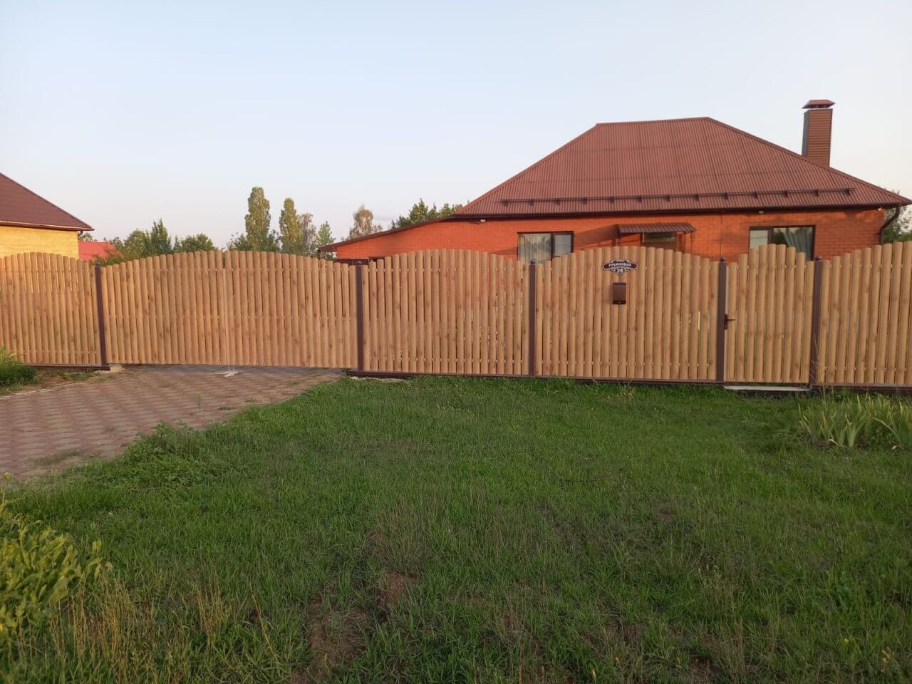Забор из евроштакетника 24м Клен Светлый SteelArt фото 3 в Новороссийске