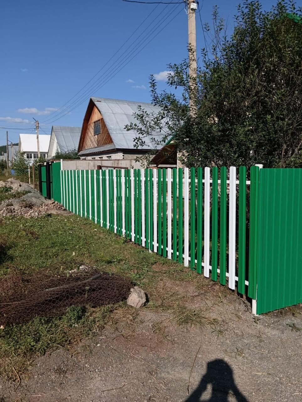 Забор из евроштакетника 10м RAL9003 Белый, RAL6029 Зеленая Мята в Новороссийске