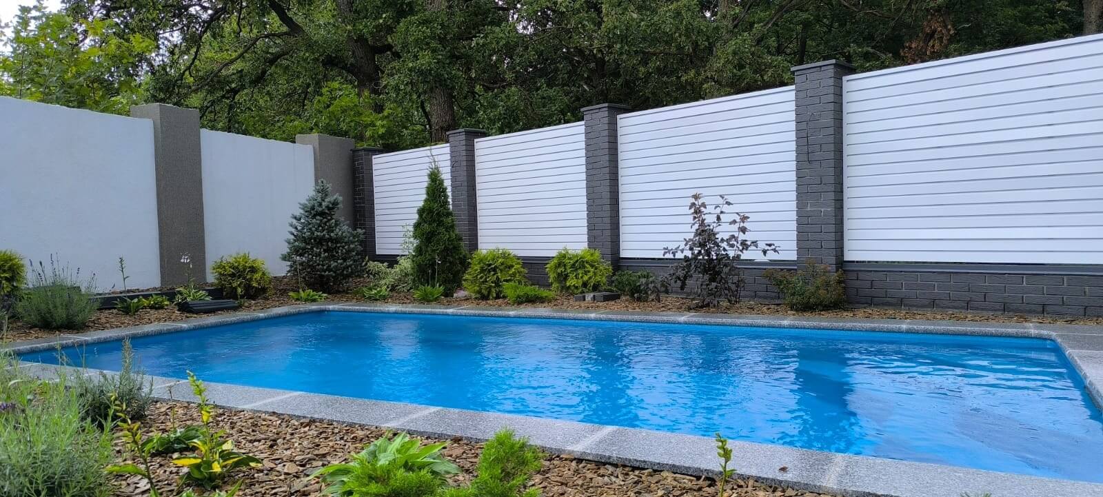 Забор-жалюзи из ламелей Хай-Тек 54м RAL9003 Белый фото 4 в Новороссийске