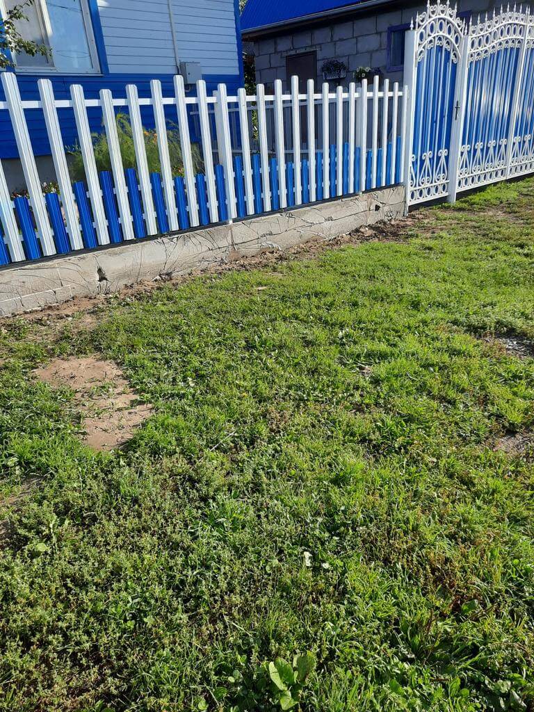 Забор из евроштакетника 14м RAL9003 Белый, RAL5005 Синий Сигнал фото 3 в Новороссийске