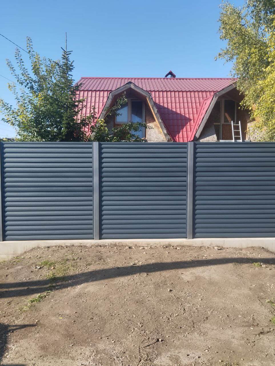 Забор-жалюзи из ламелей Реснички 54м RAL7024/7024 Серый Графит двусторонний МАТТЕ в Новороссийске