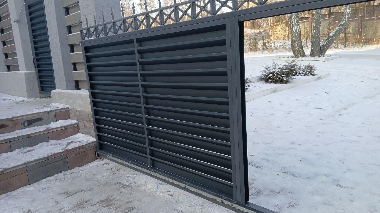 Входная группа из ламелей Хай-Тек RAL7024/7024 Серый Графит двусторонний МАТТЕ фото 16 в Новороссийске