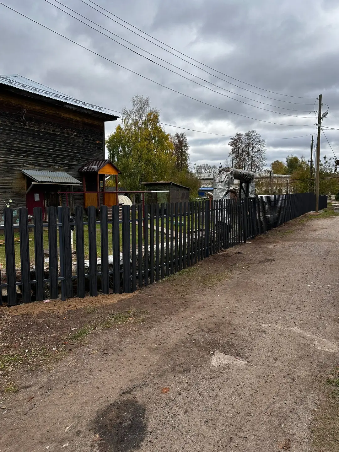 Забор из евроштакетника 63м Черное Дерево 3D Принтек фото 3 в Новороссийске