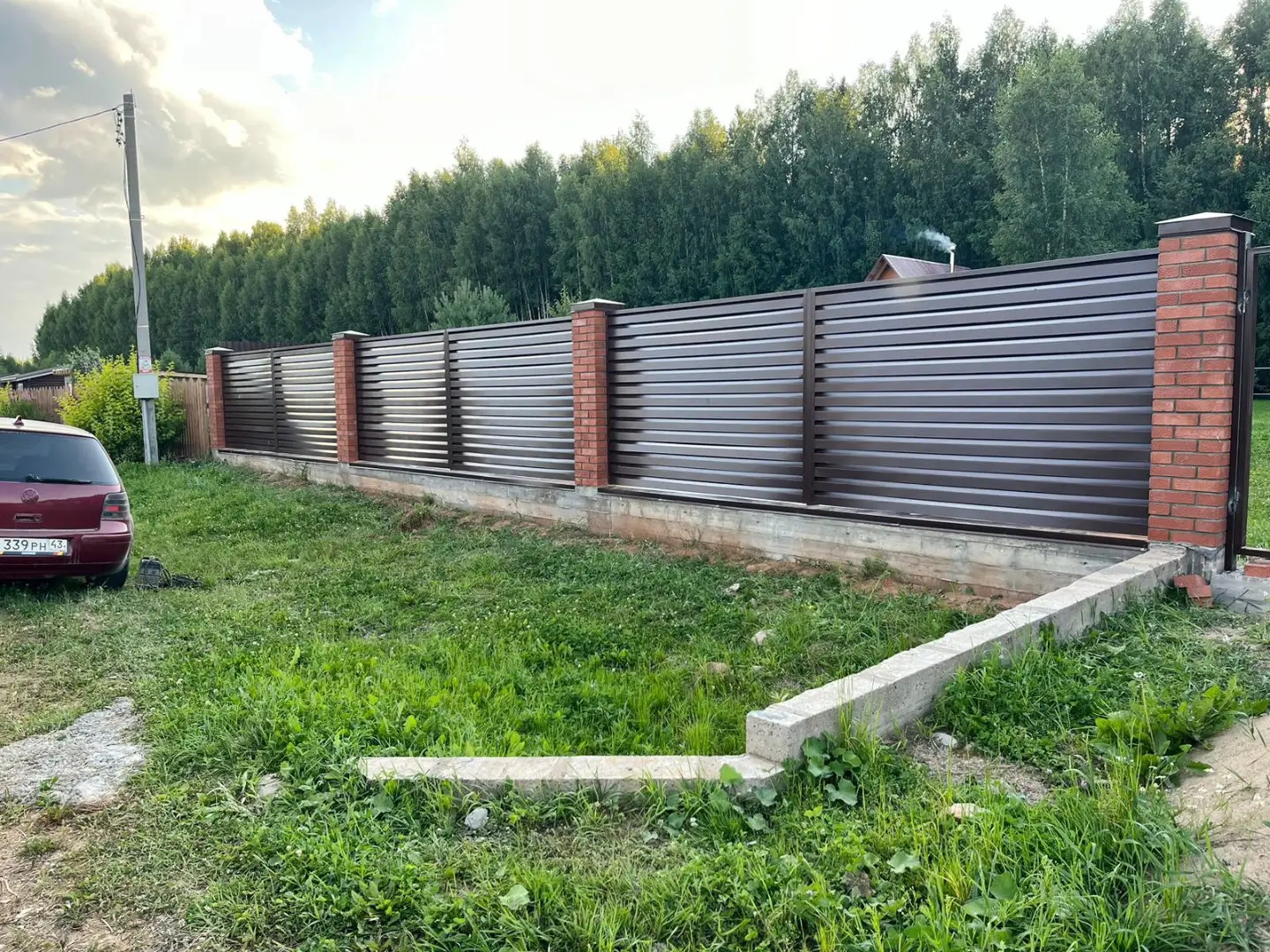 Забор-жалюзи из ламелей Хай-Тек 26м RAL8017/8017 Шоколад двусторонний в Новороссийске